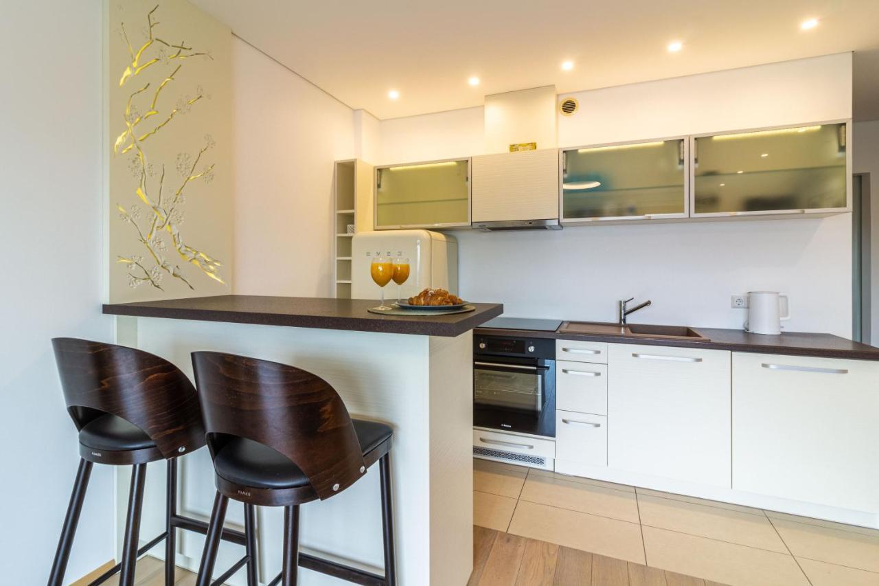 Cohost I Sunny Center Apt, Covered Parking, Balcony & Self Check-In Kaunas Exterior photo